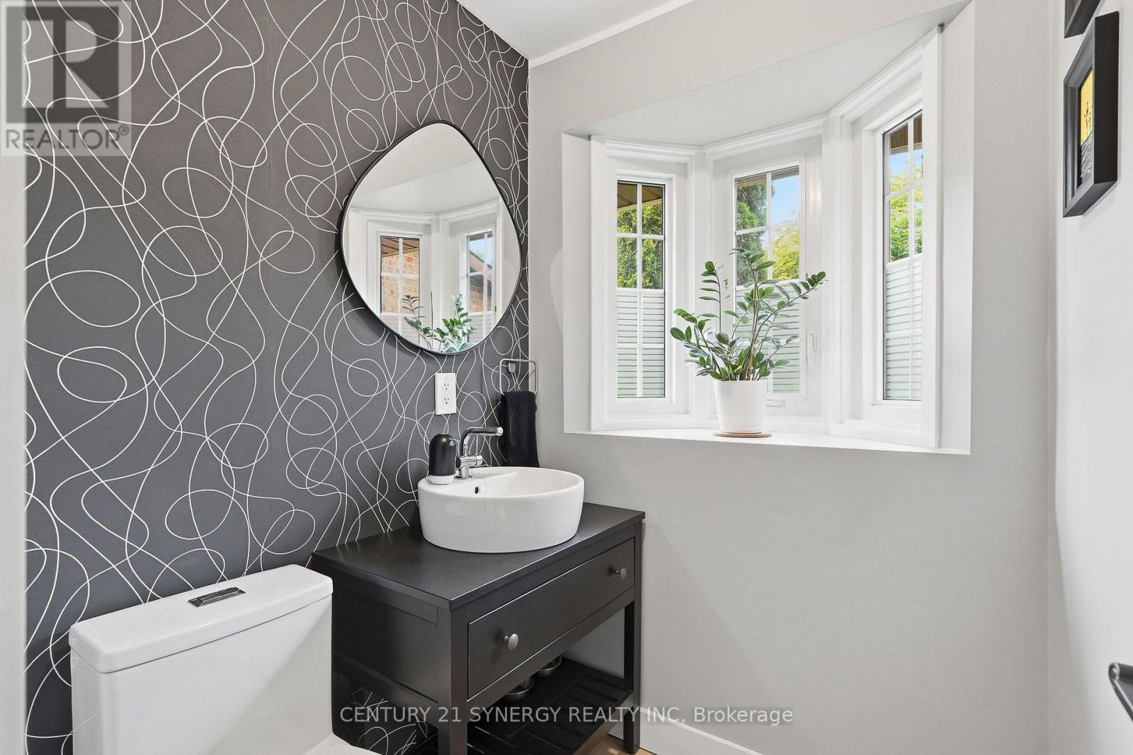 6058 FORESTGLEN CRESCENT
