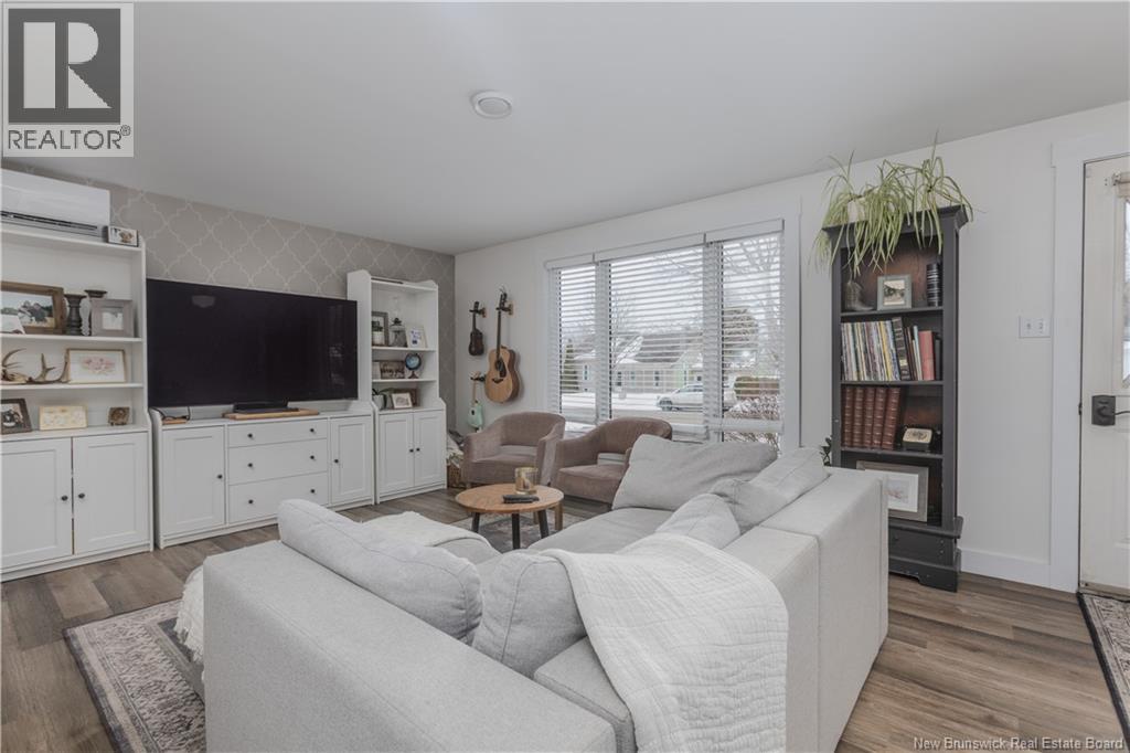 21 Champlain - Photo 3