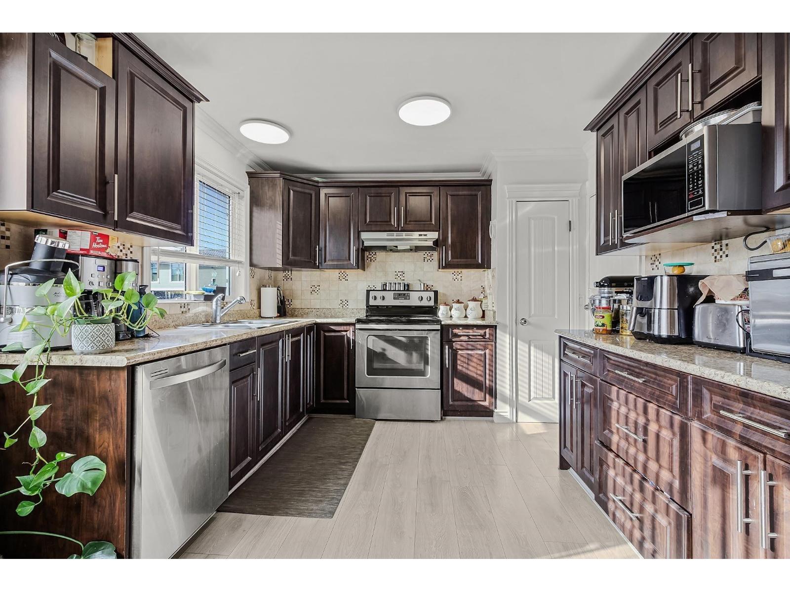 2489 PARKVIEW STREET