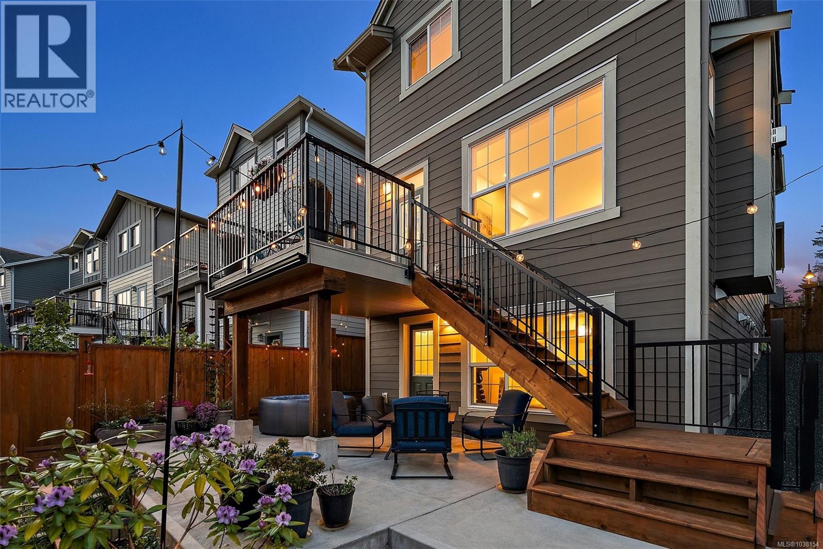 220 Caspian Dr