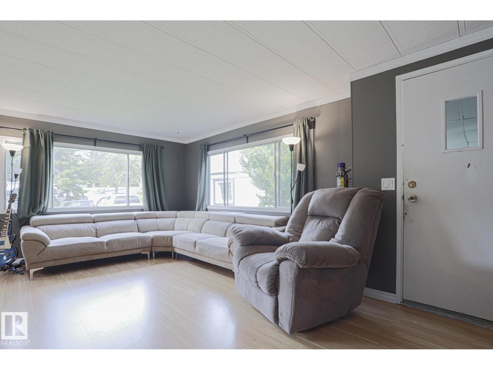 1943 West Royal WY NW NW