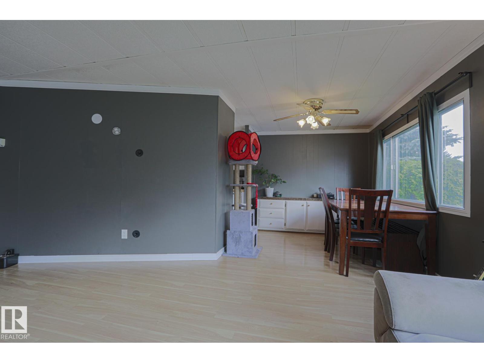 1943 West Royal WY NW NW