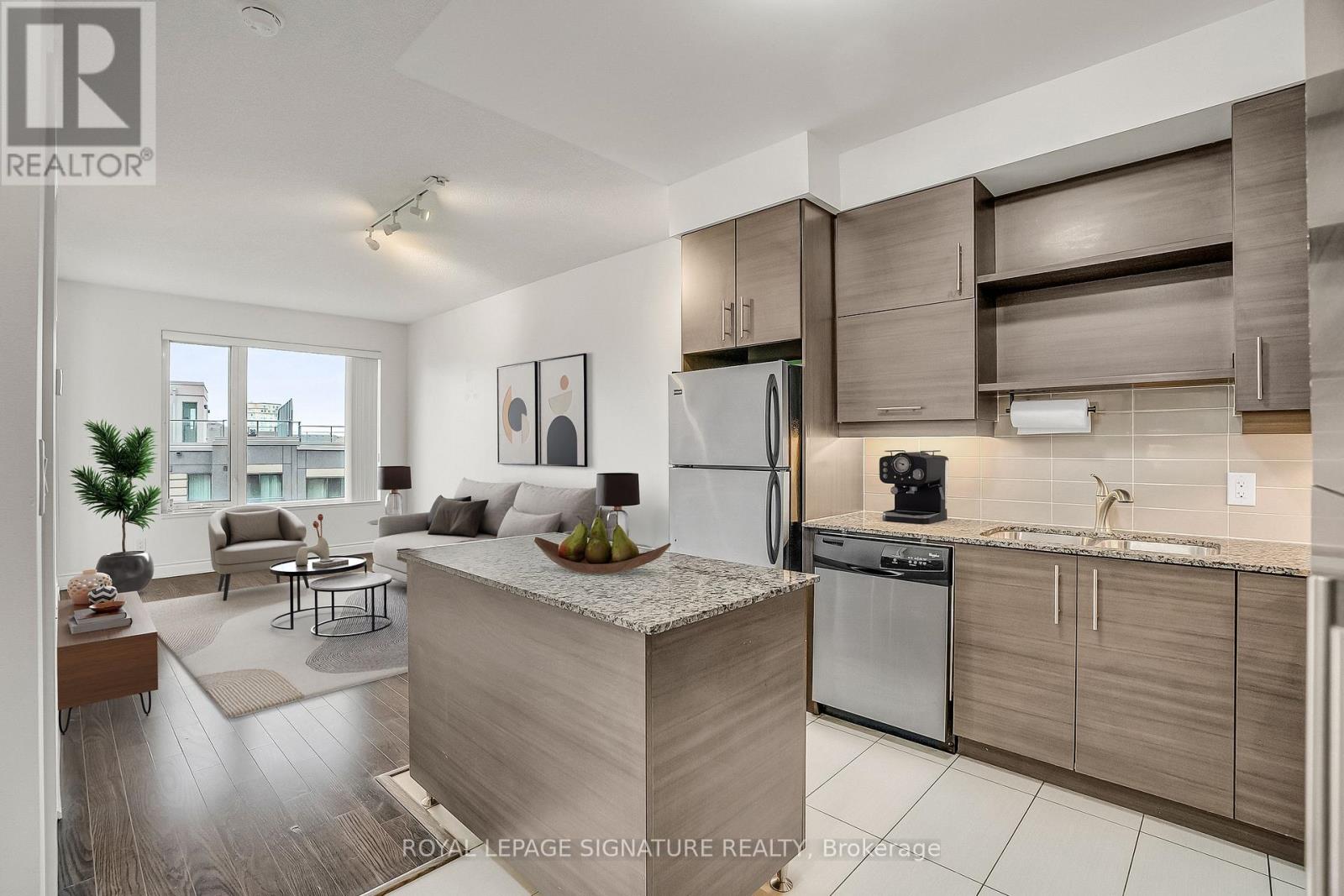 520 - 277 SOUTH PARK ROAD