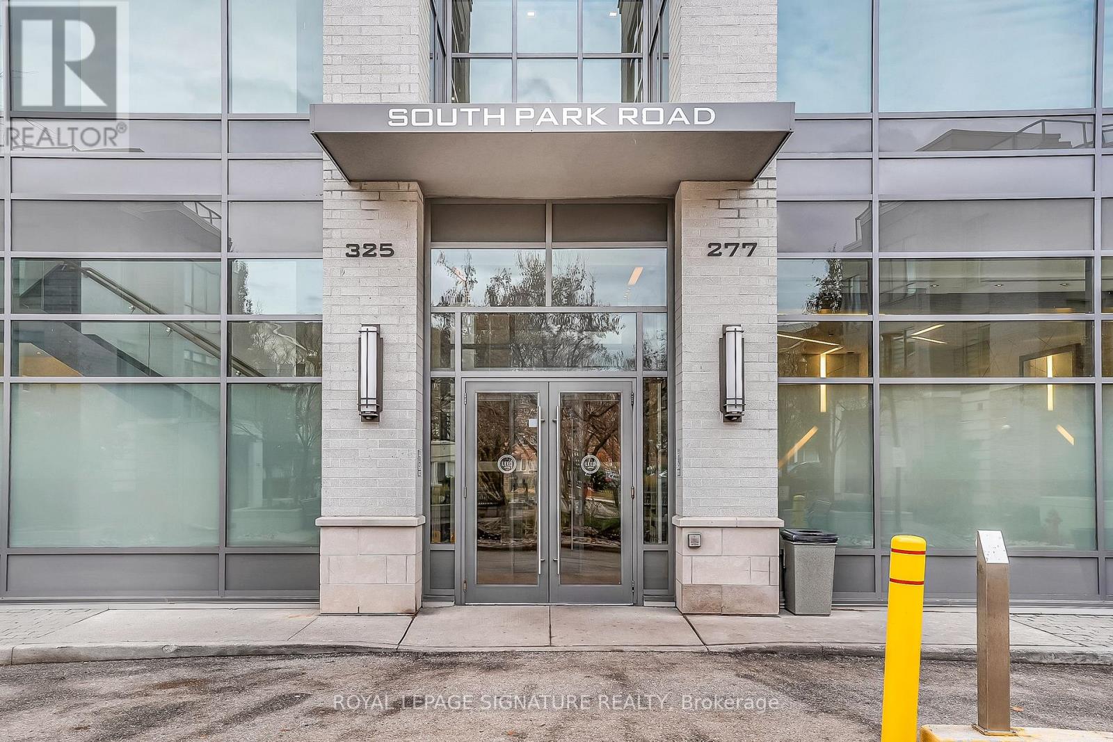 520 - 277 SOUTH PARK ROAD