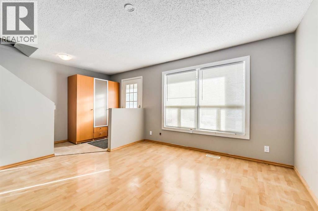 132 Woodmont Terrace SW