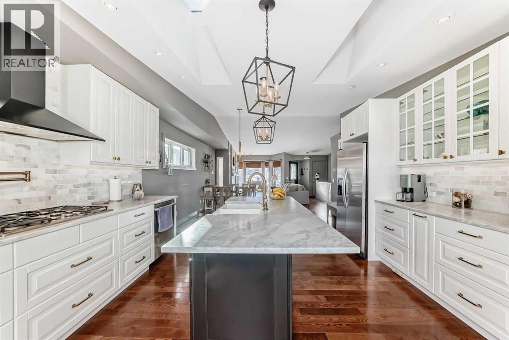 52 Hidden Vale Crescent NW