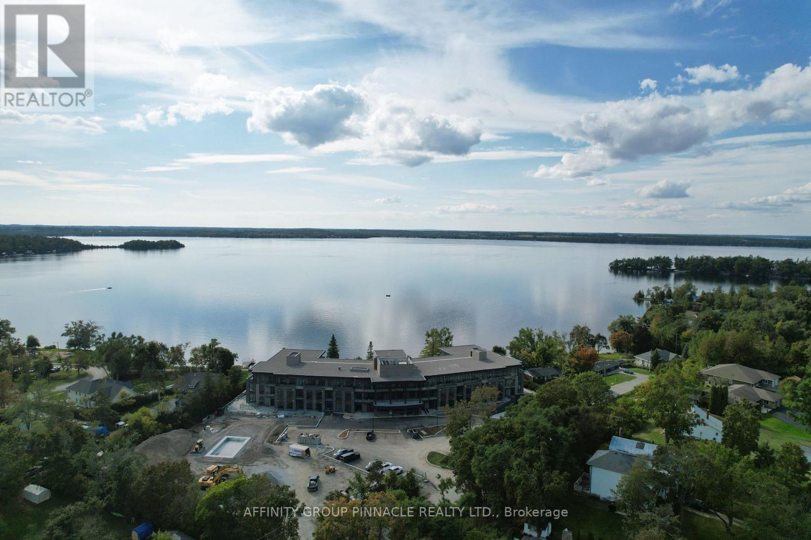 201 - 99 LOUISA STREET