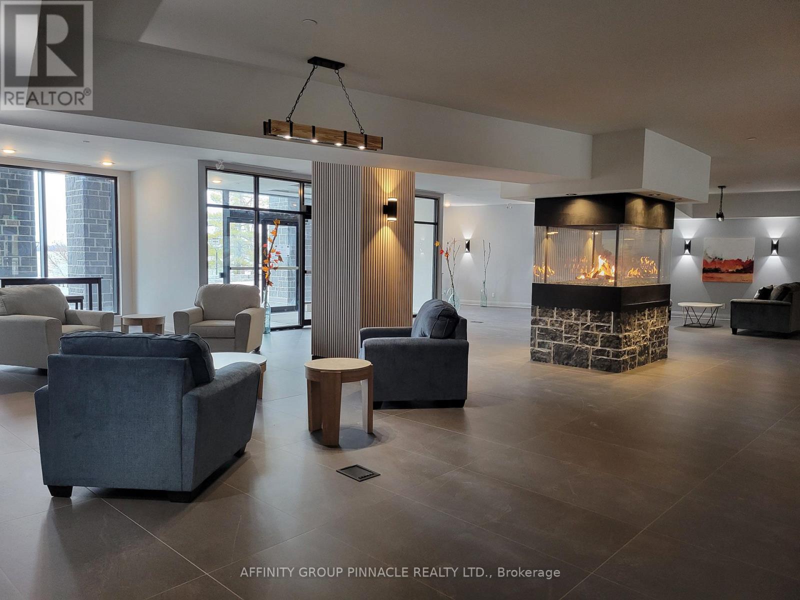 201 - 99 LOUISA STREET