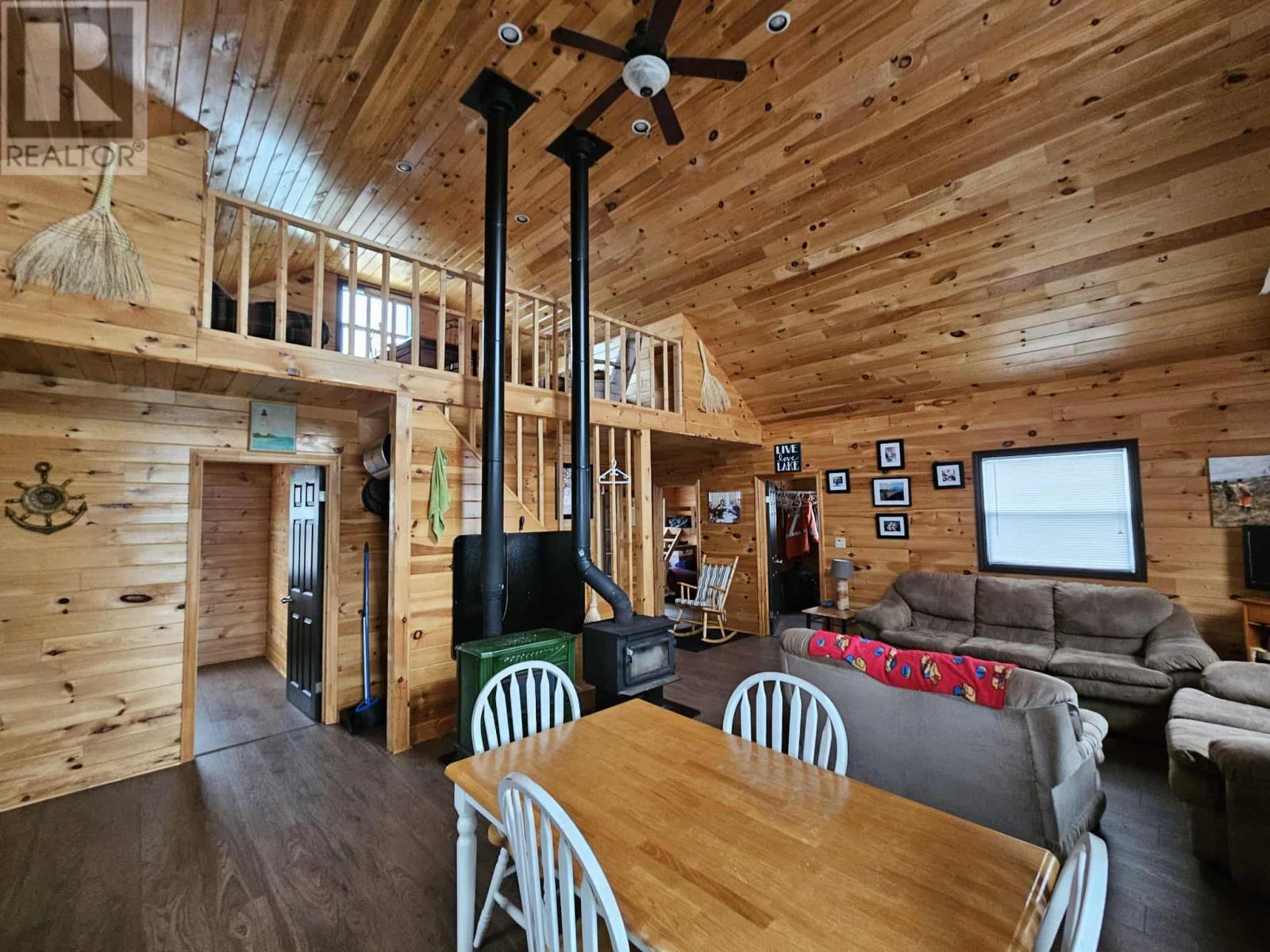2 Broad Cove Pond Road