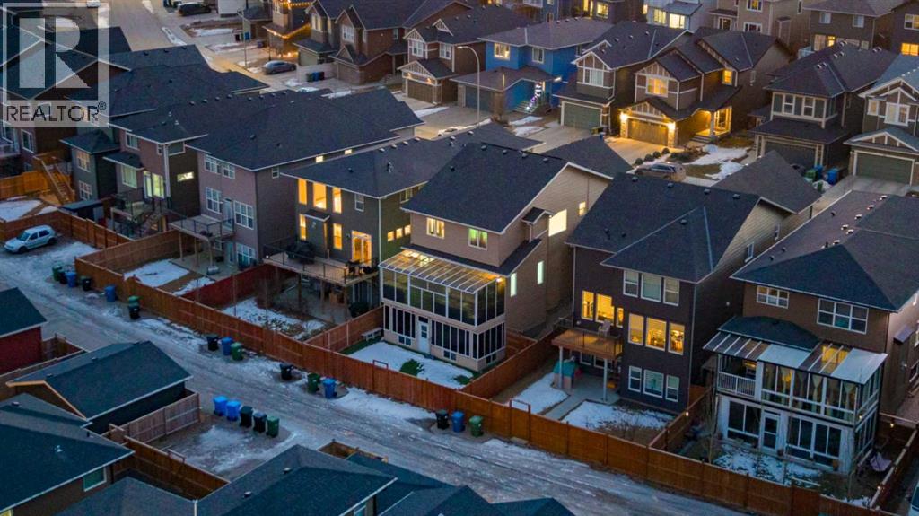 99 Evansglen Circle NW