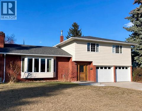 4104 Crestview Road SW Calgary AB T2T2L4