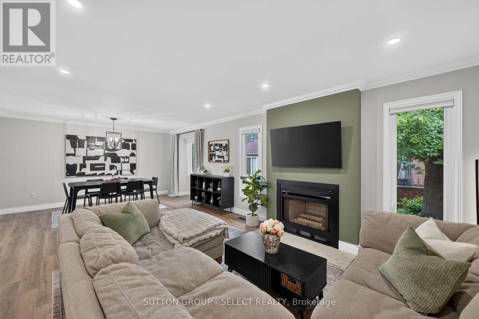 24 - 65 FIDDLERS GREEN ROAD