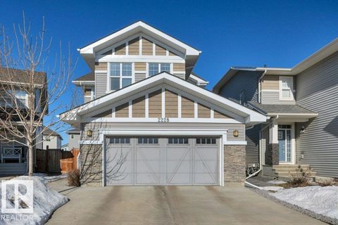 2228 Calhoun LI SW Edmonton AB T6W3E1
