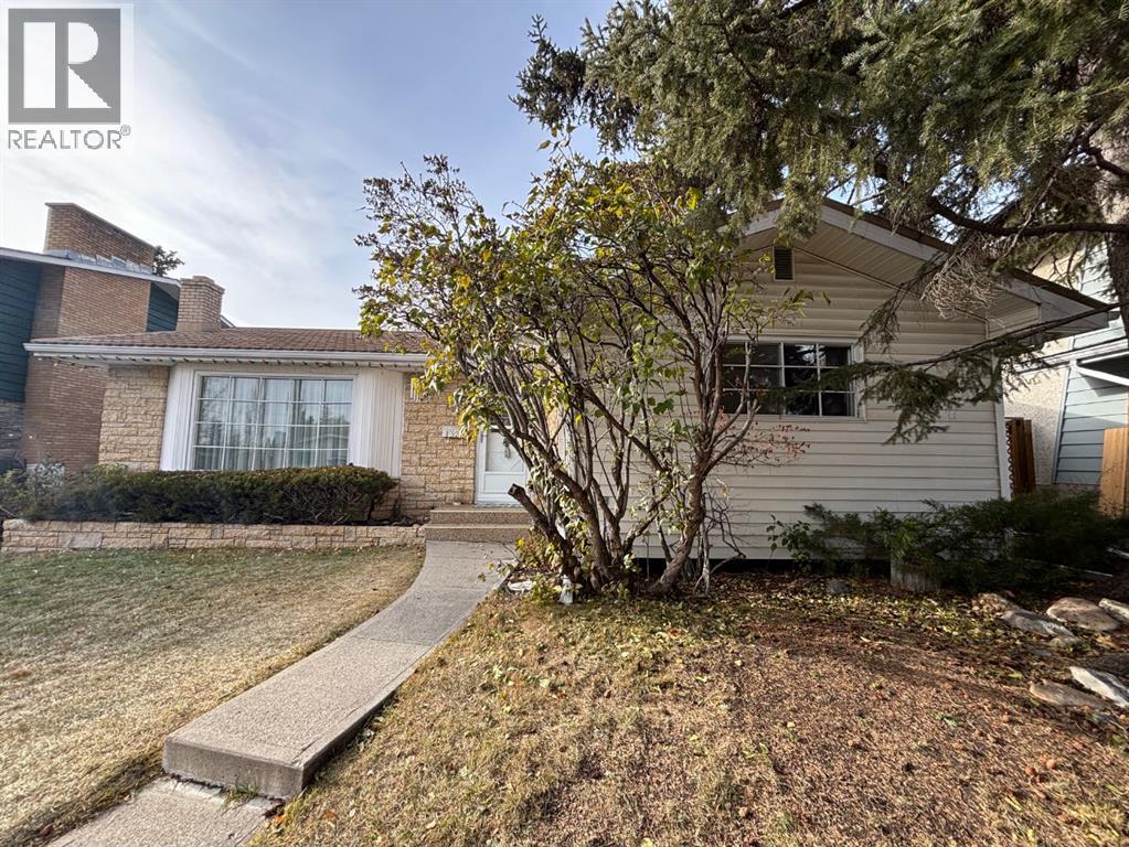 1320 Southbow Place SW