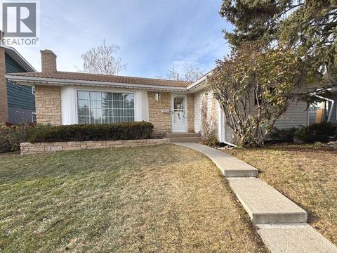 1320 Southbow Place SW Calgary AB T2W0X9