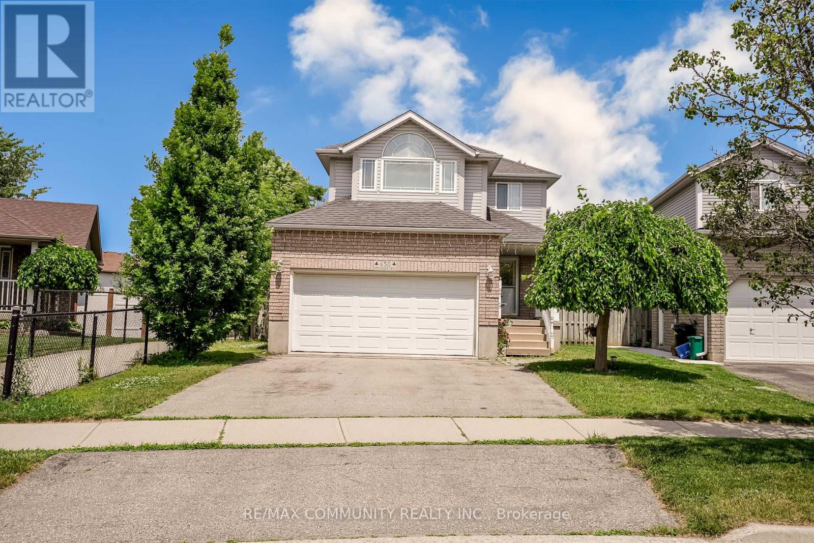 650 SPINNAKER CRESCENT