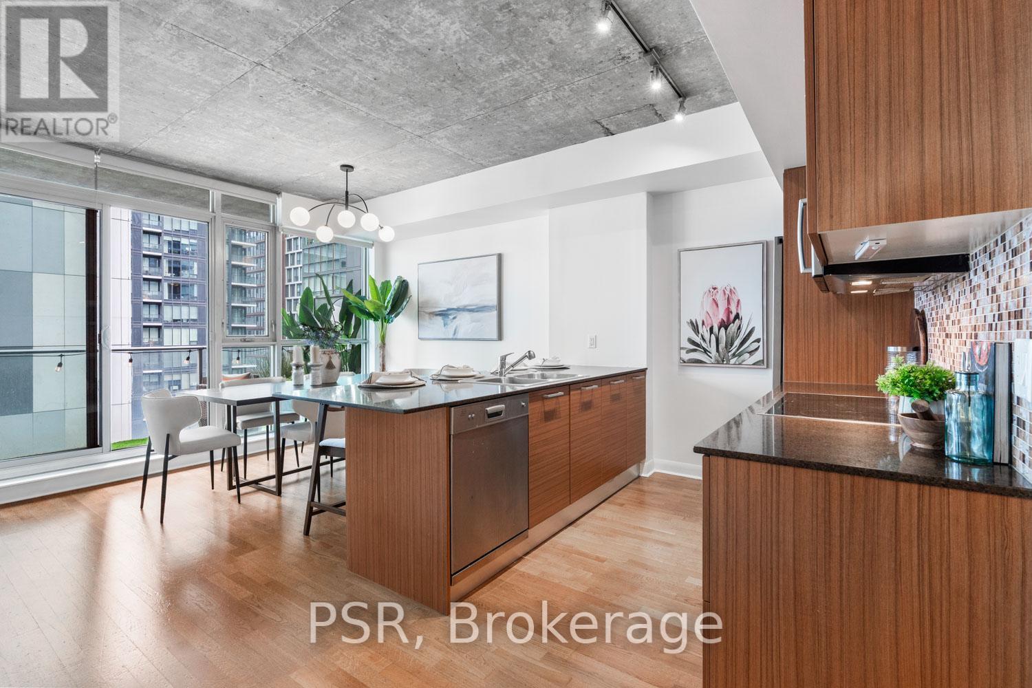 2805 - 375 KING STREET W