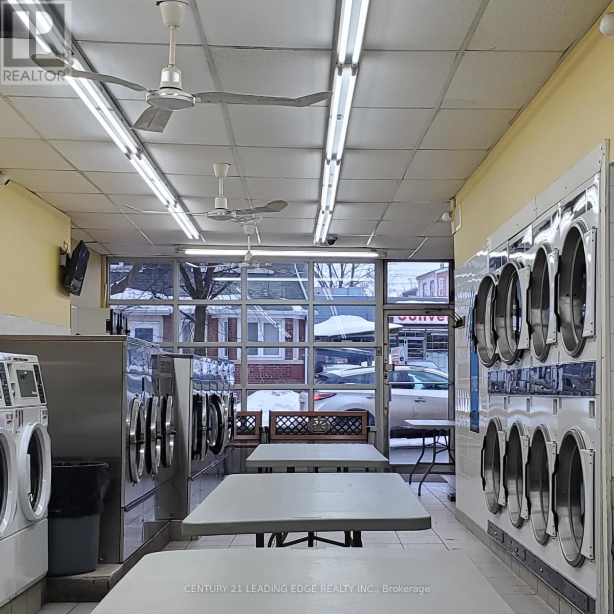 1935 GERRARD STREET E