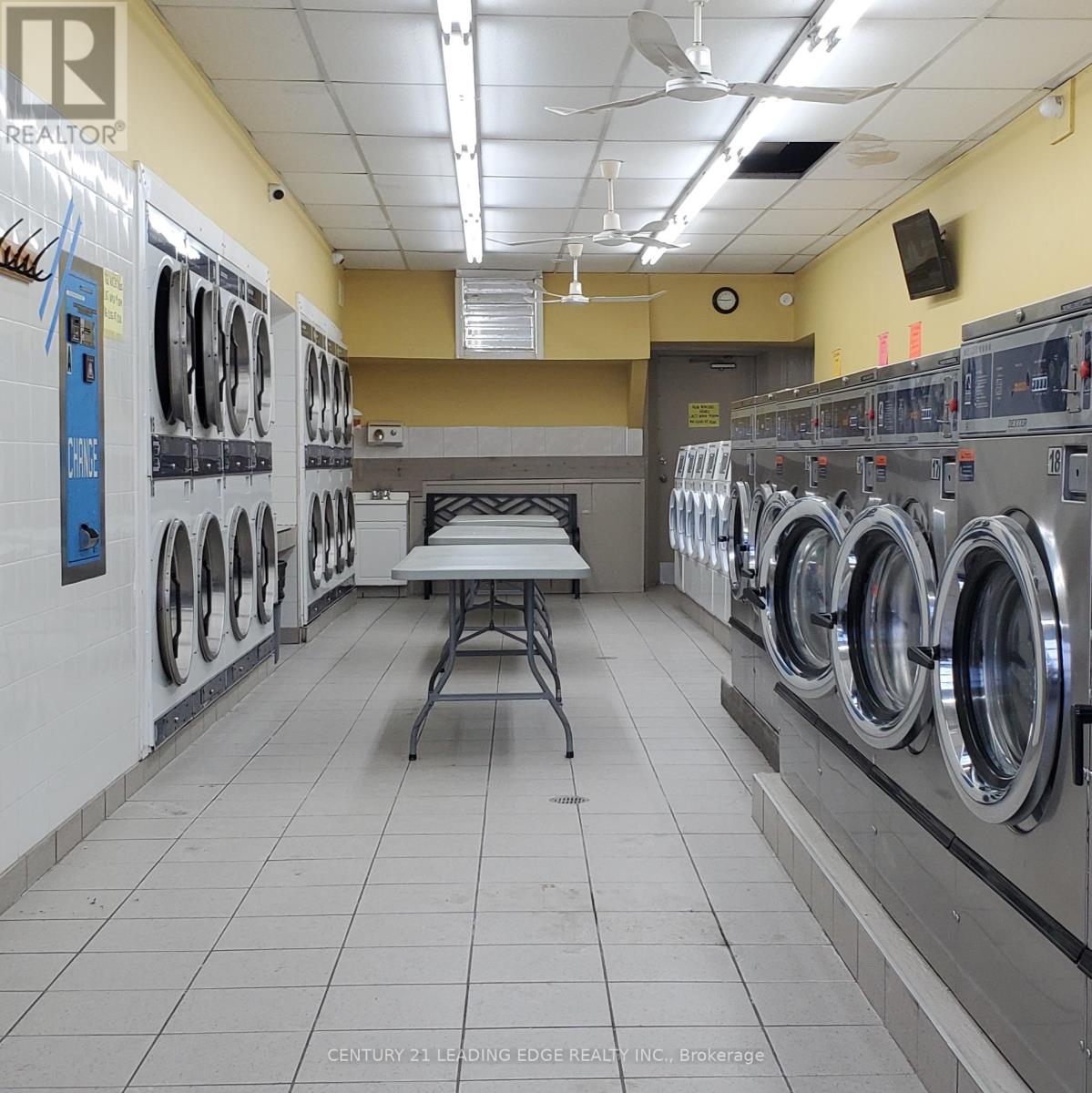 1935 GERRARD STREET E