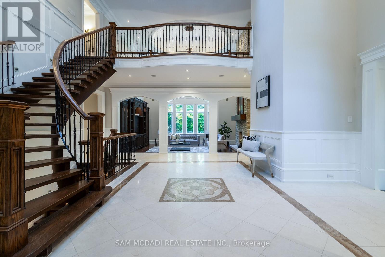 1135 ALGONQUIN DRIVE