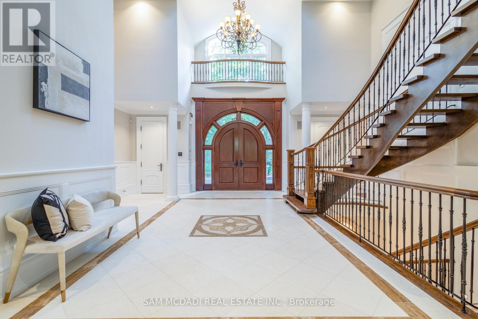 1135 ALGONQUIN DRIVE