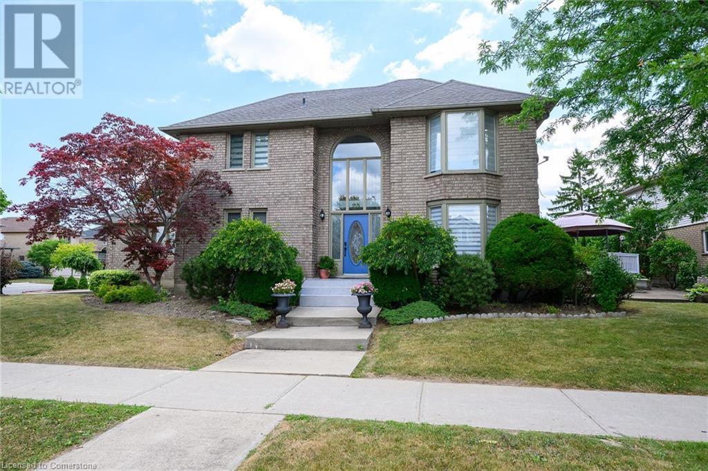 25 HIGHBURY Drive