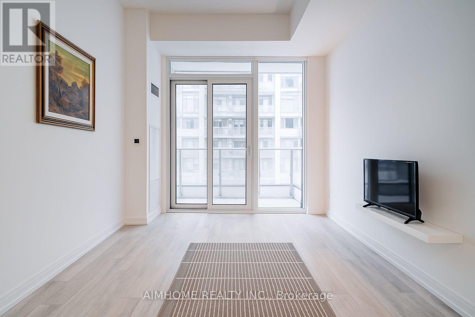 1723 - 70 PRINCESS STREET