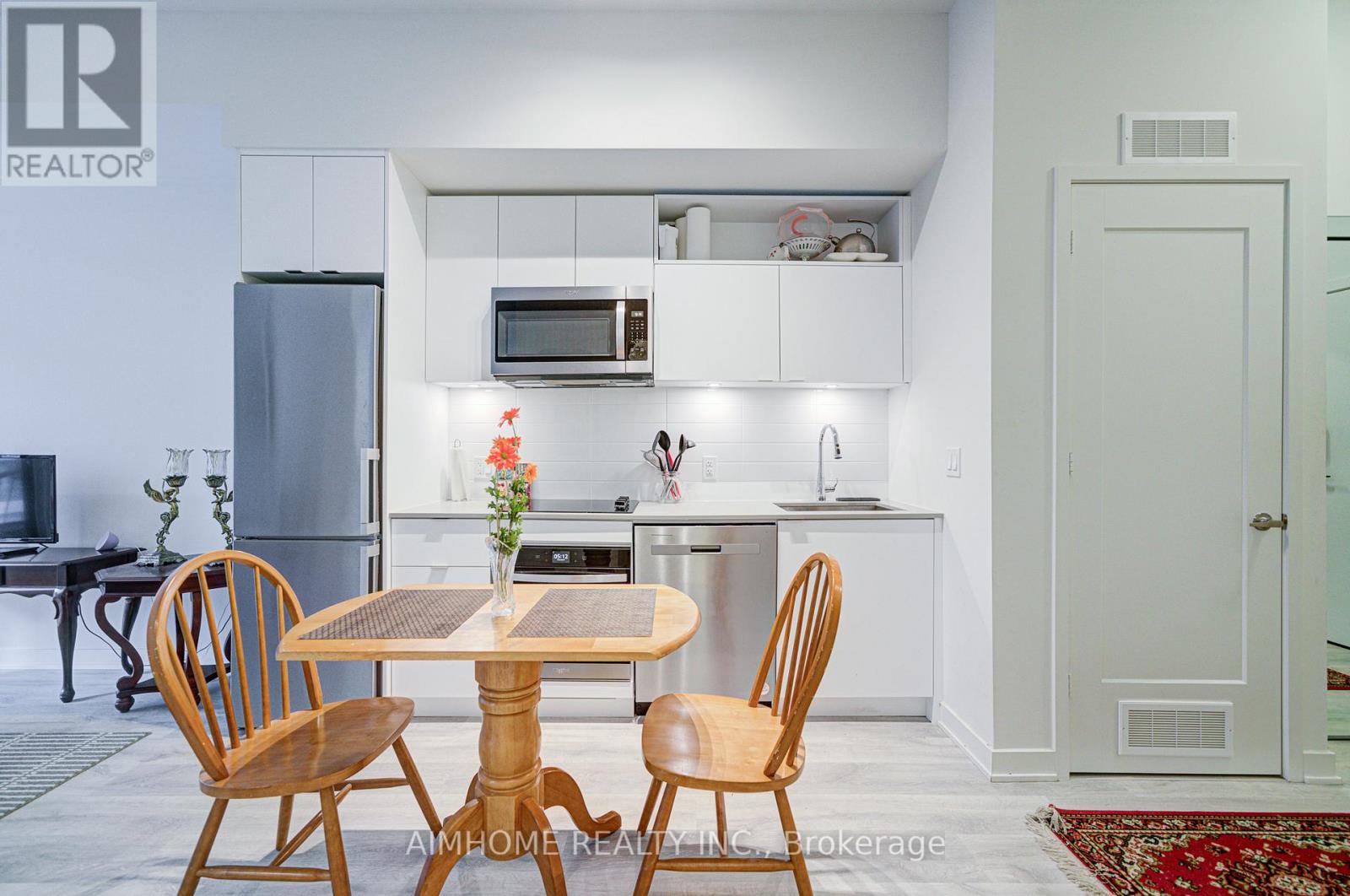 1723 - 70 PRINCESS STREET