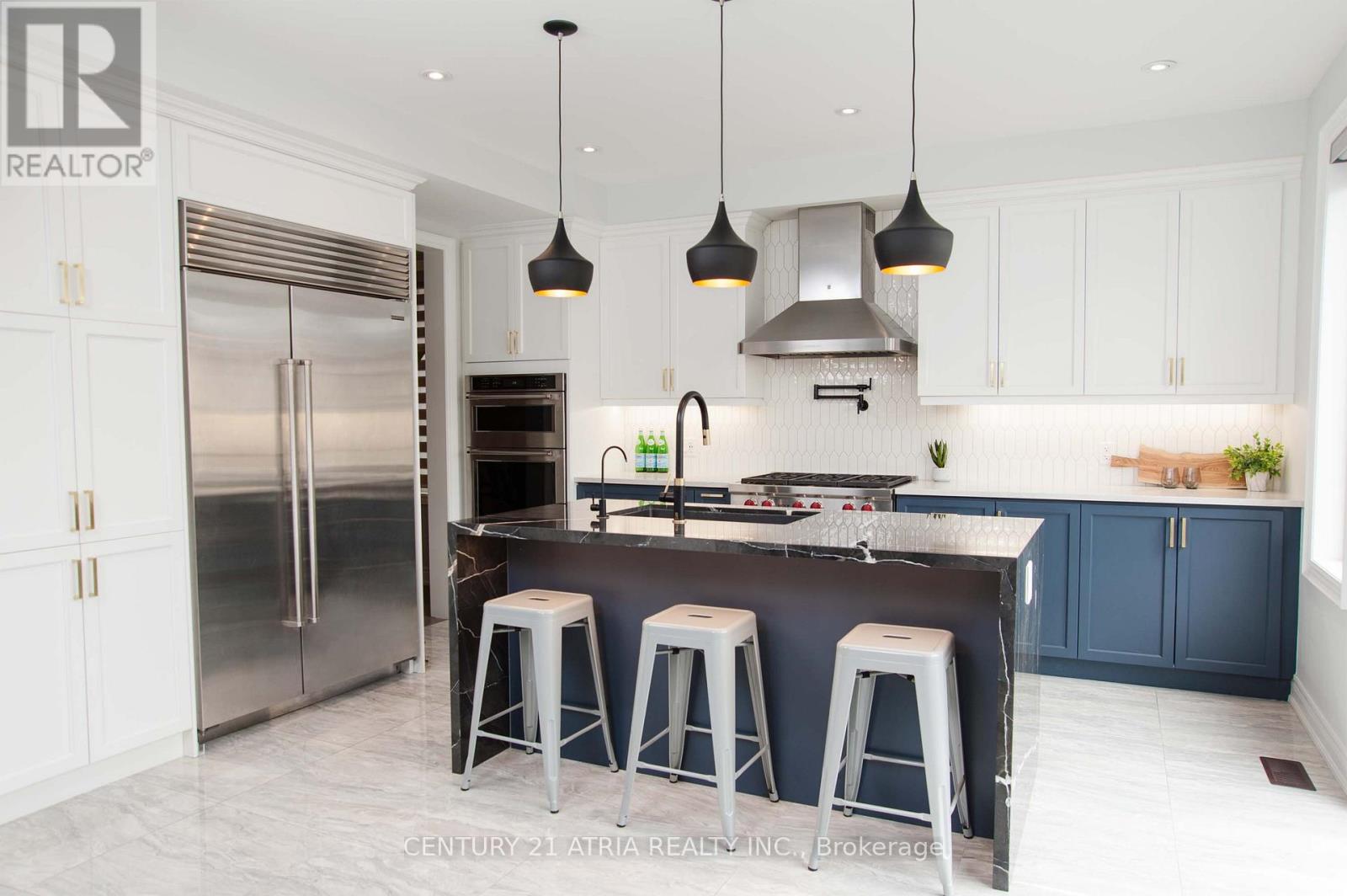 26 MURRAY LEONARD LANE