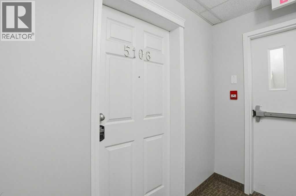 5106, 70 Panamount Drive NW