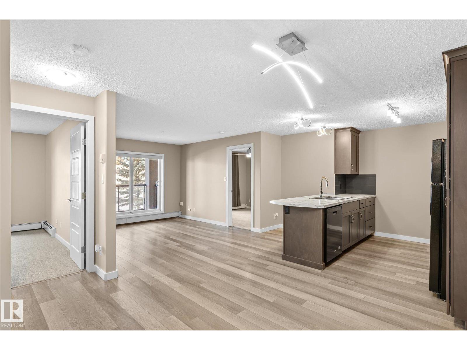 #257 7805 71 ST NW