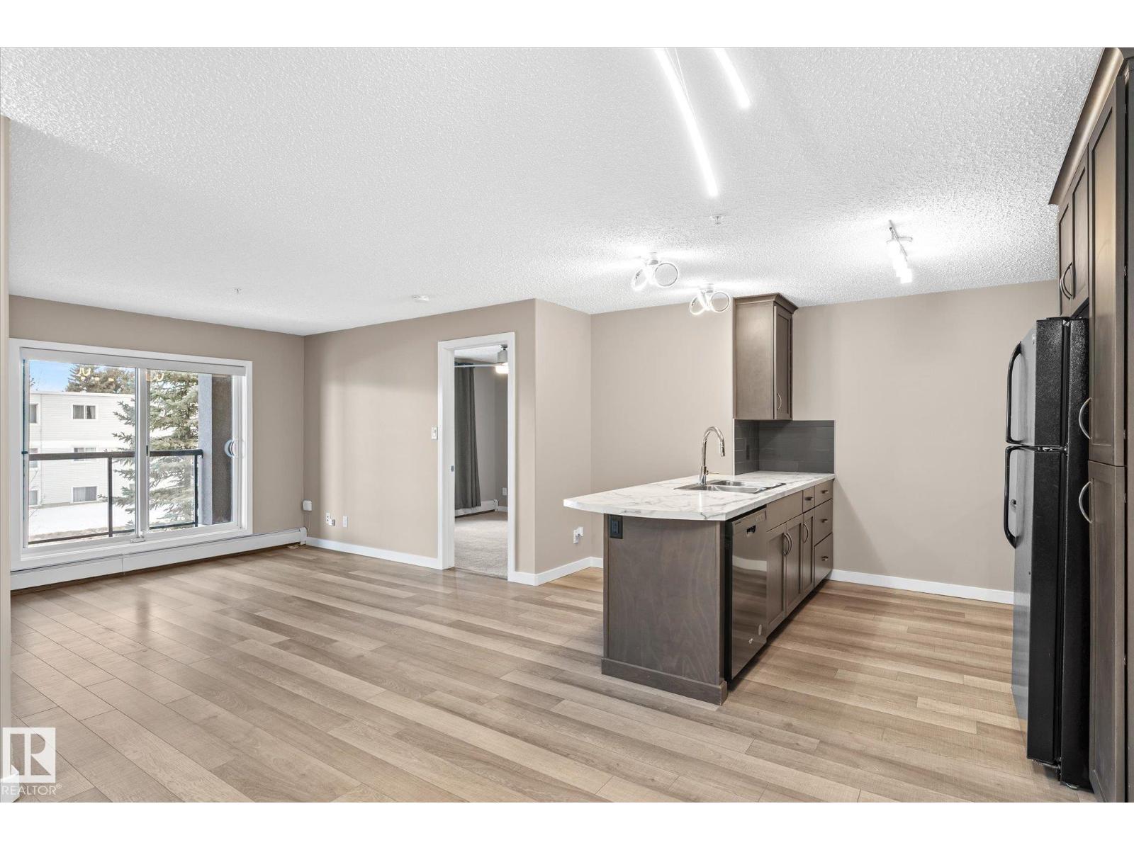 #257 7805 71 ST NW