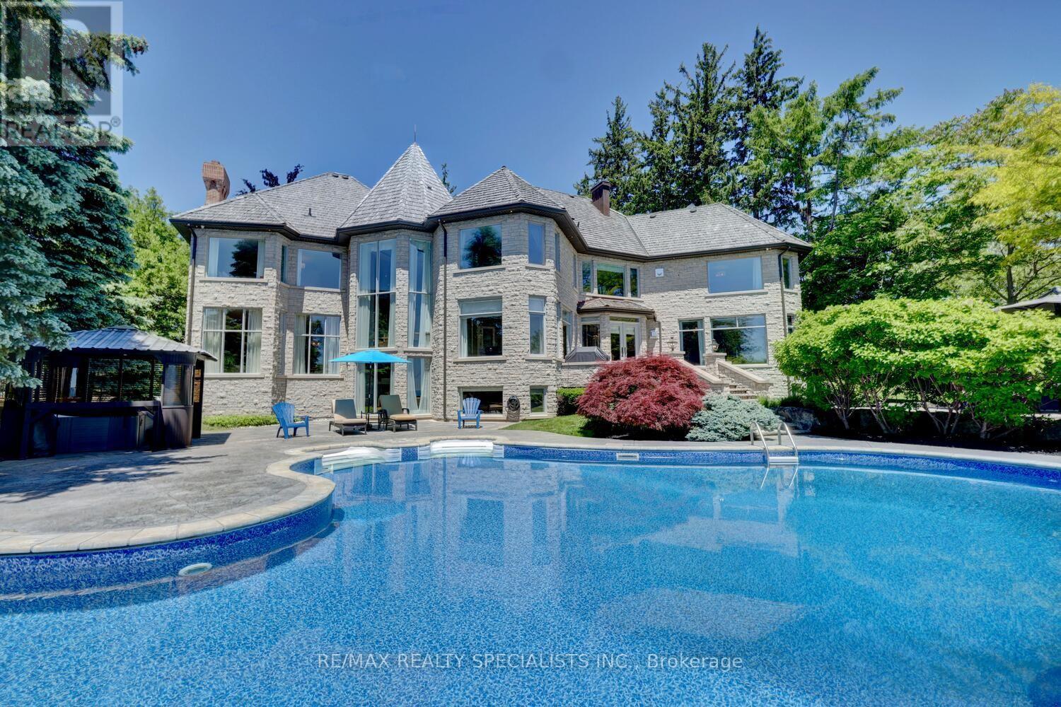 4038 LAKESHORE ROAD