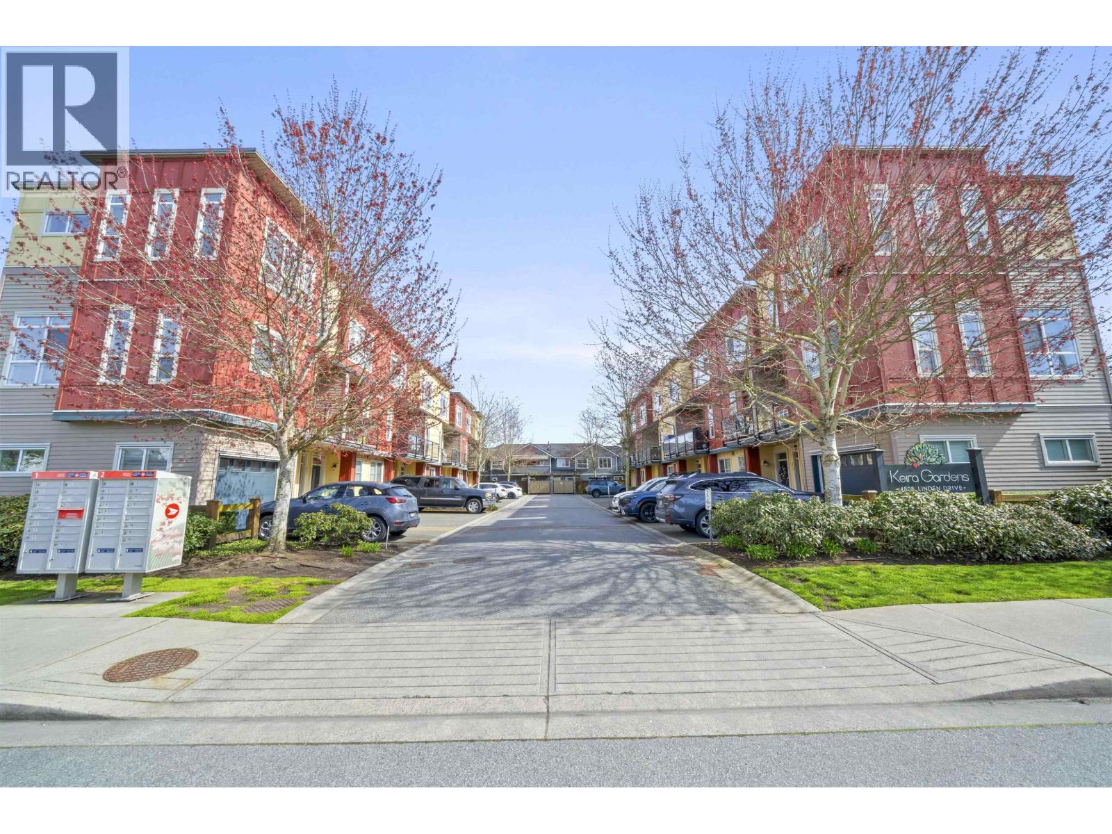 206 4808 LINDEN DRIVE