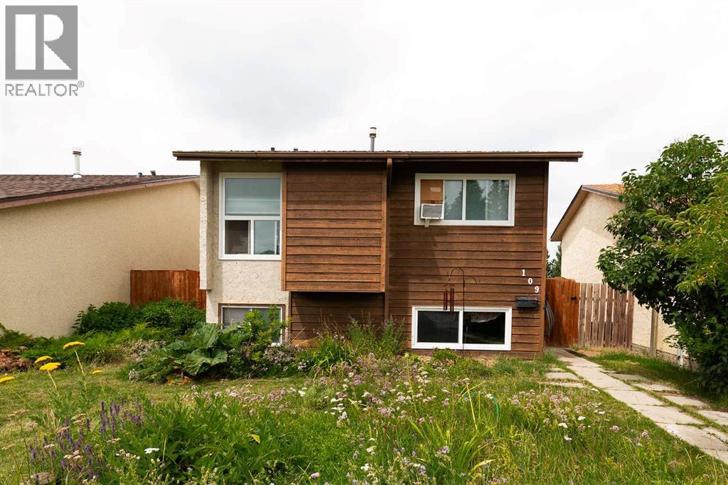 109 Princeton Crescent W