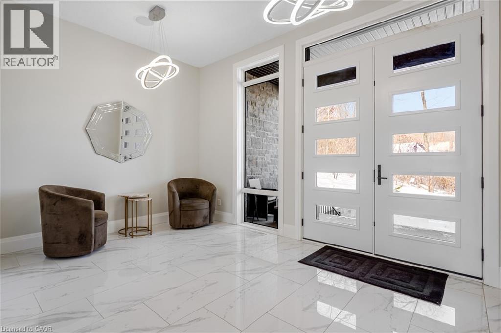 111 GRAND RIDGE Drive