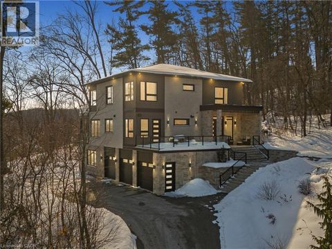 111 GRAND RIDGE Drive Cambridge ON N1S5B3