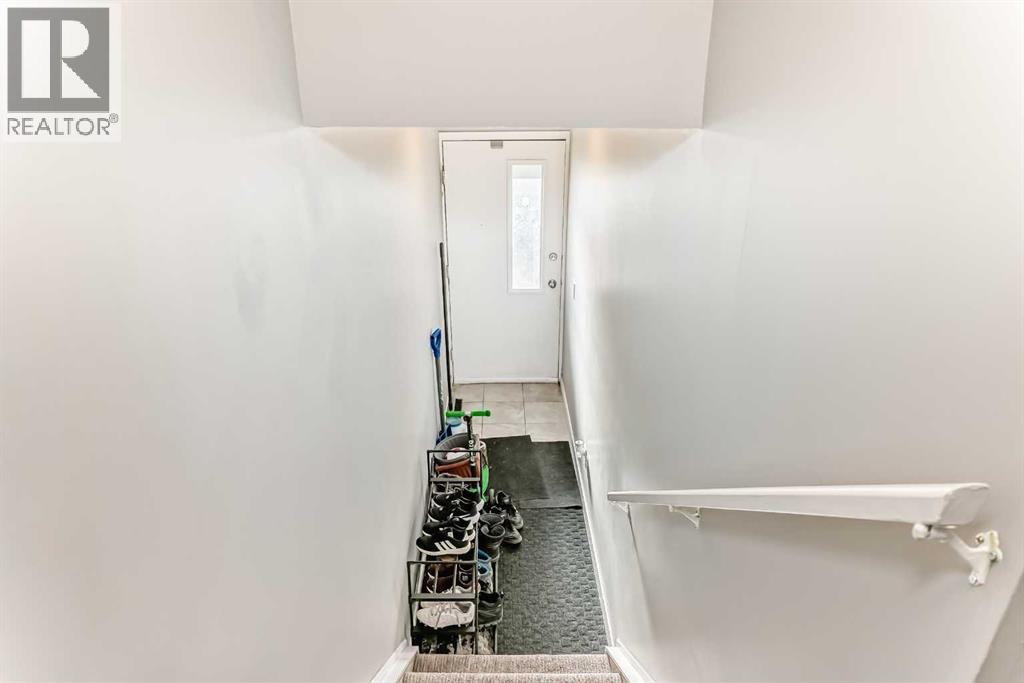 72, 3015 51 Street SW