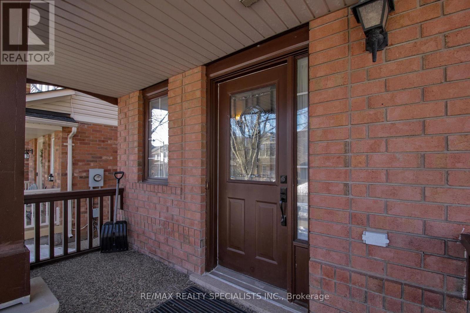 2386 BAINTREE CRESCENT