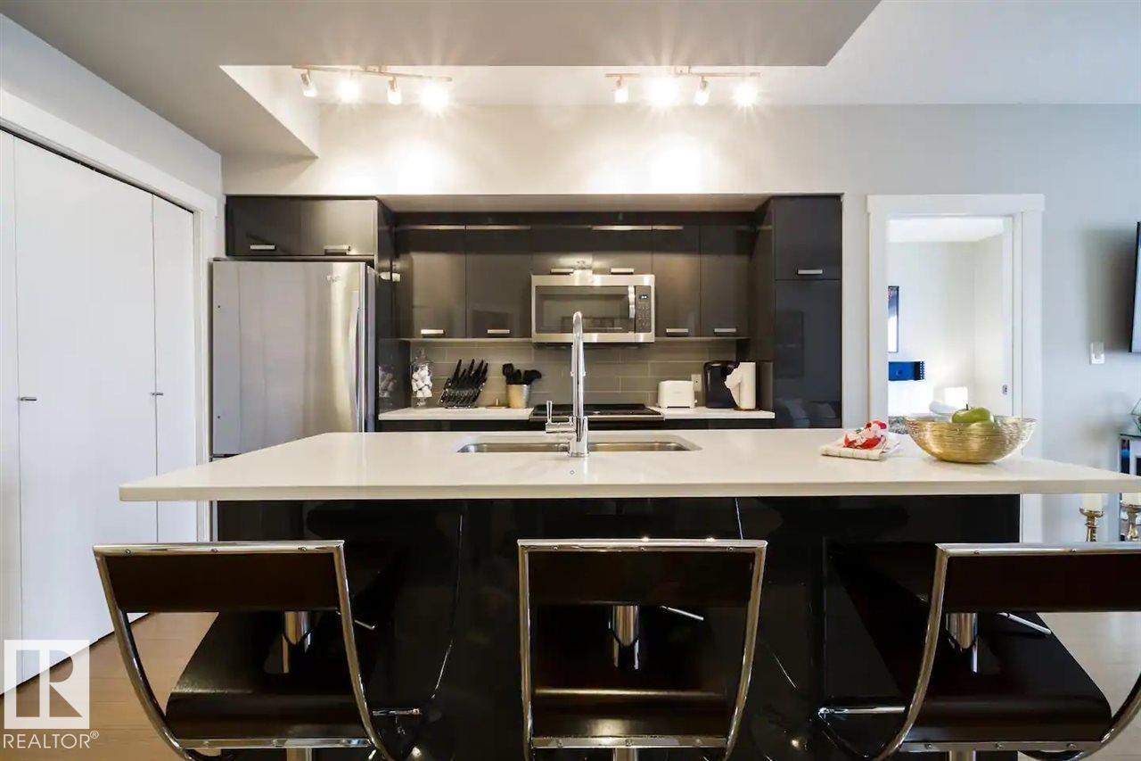 #2305 10410 102 AV NW