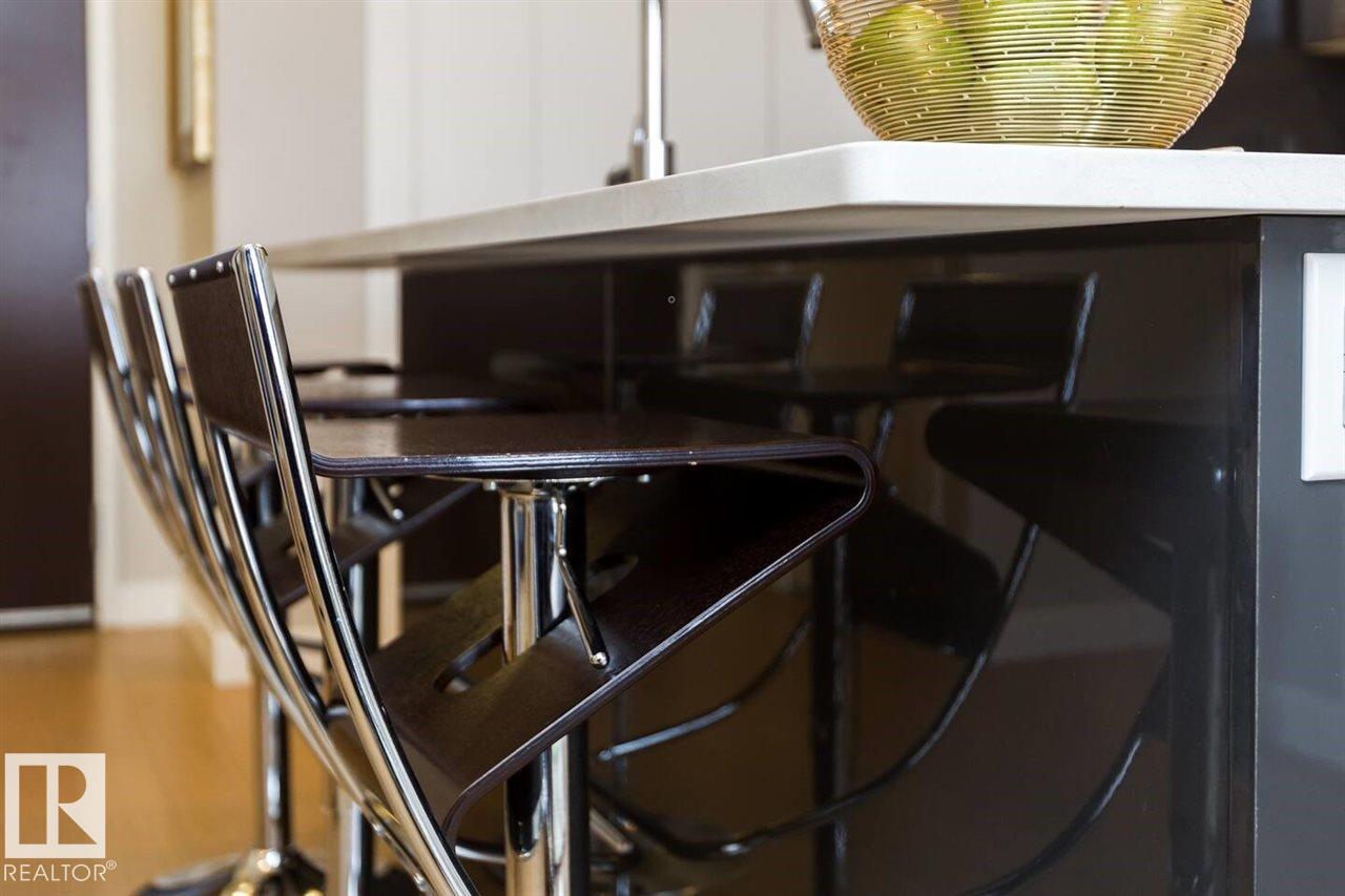 #2305 10410 102 AV NW