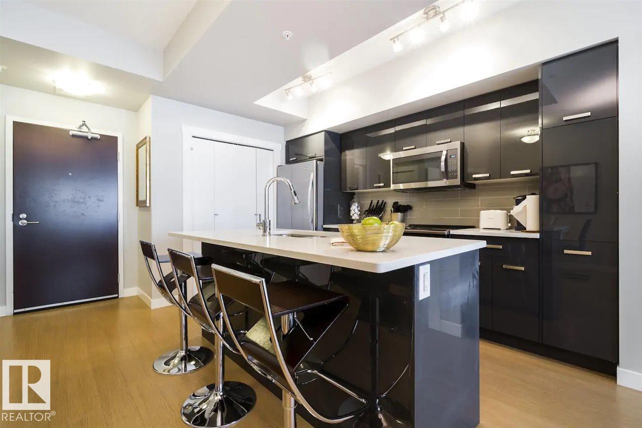 #2305 10410 102 AV NW