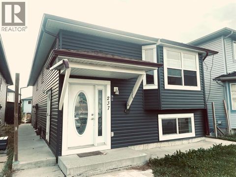 237 Tarawood Close NE Calgary AB T3J4Y9