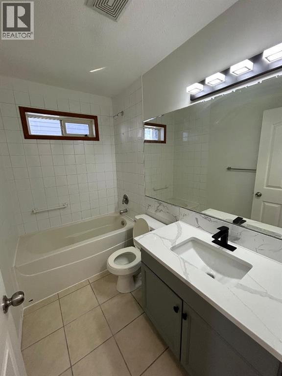 237 Tarawood Close NE