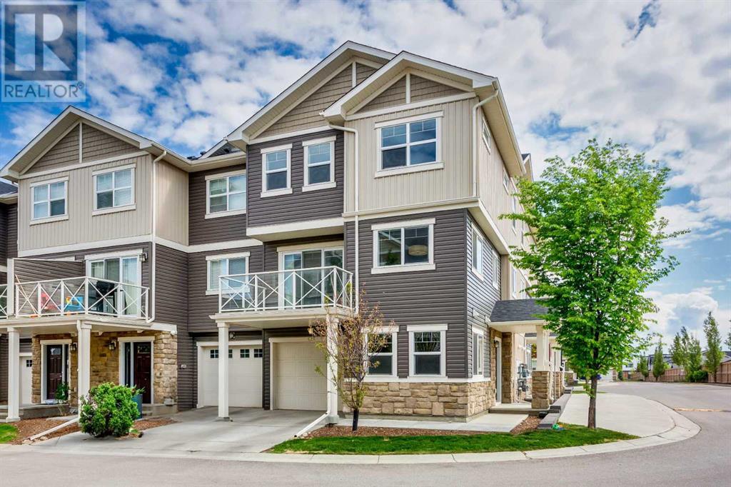 905 Skyview Ranch Grove NE