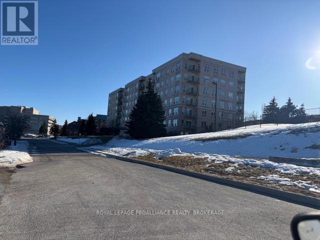 112 - 350 WELLINGTON STREET