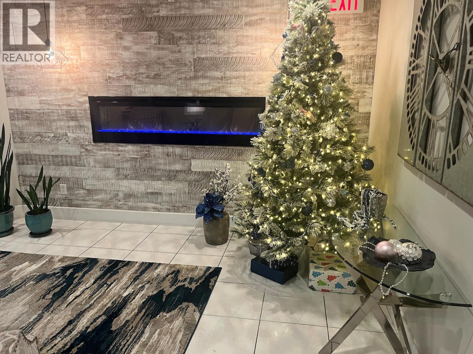 3221 Centennial Drive Unit# 401