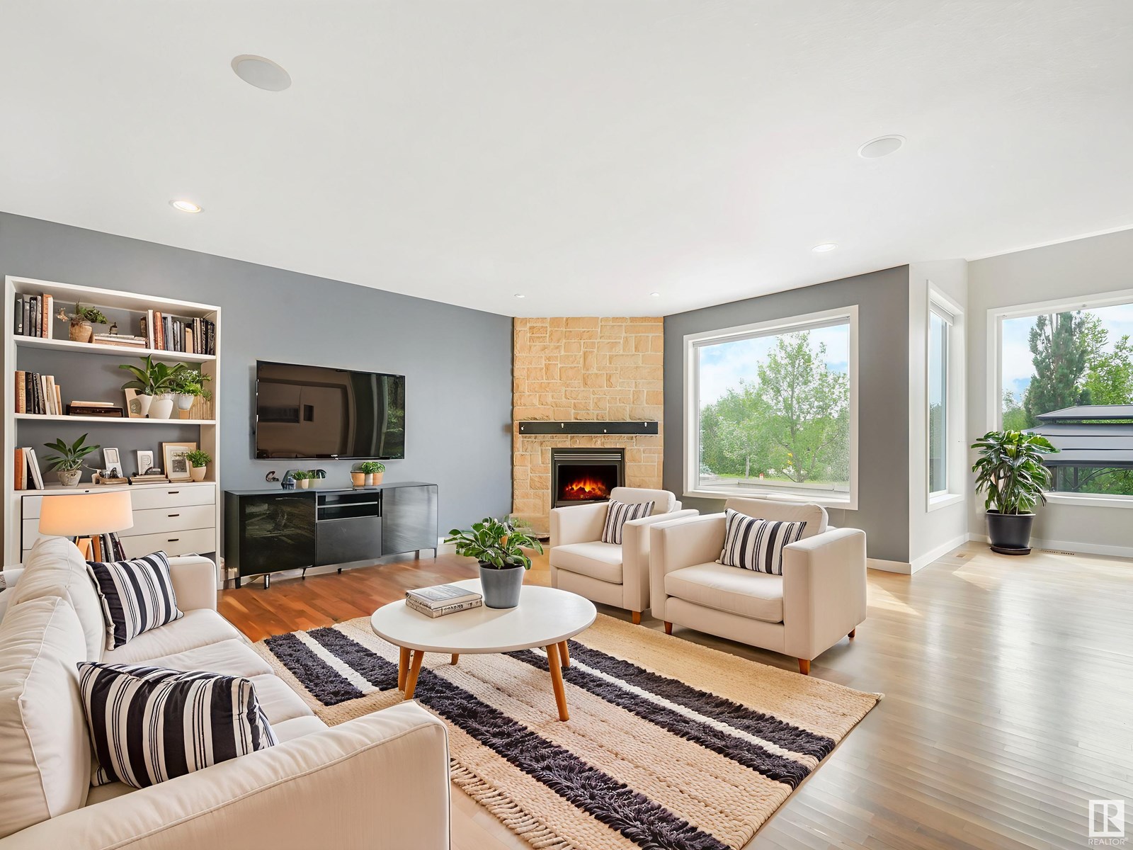 55 RIDGELAND PT