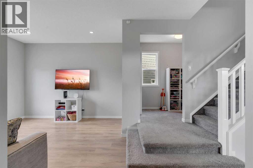 323 Marquis Court SE