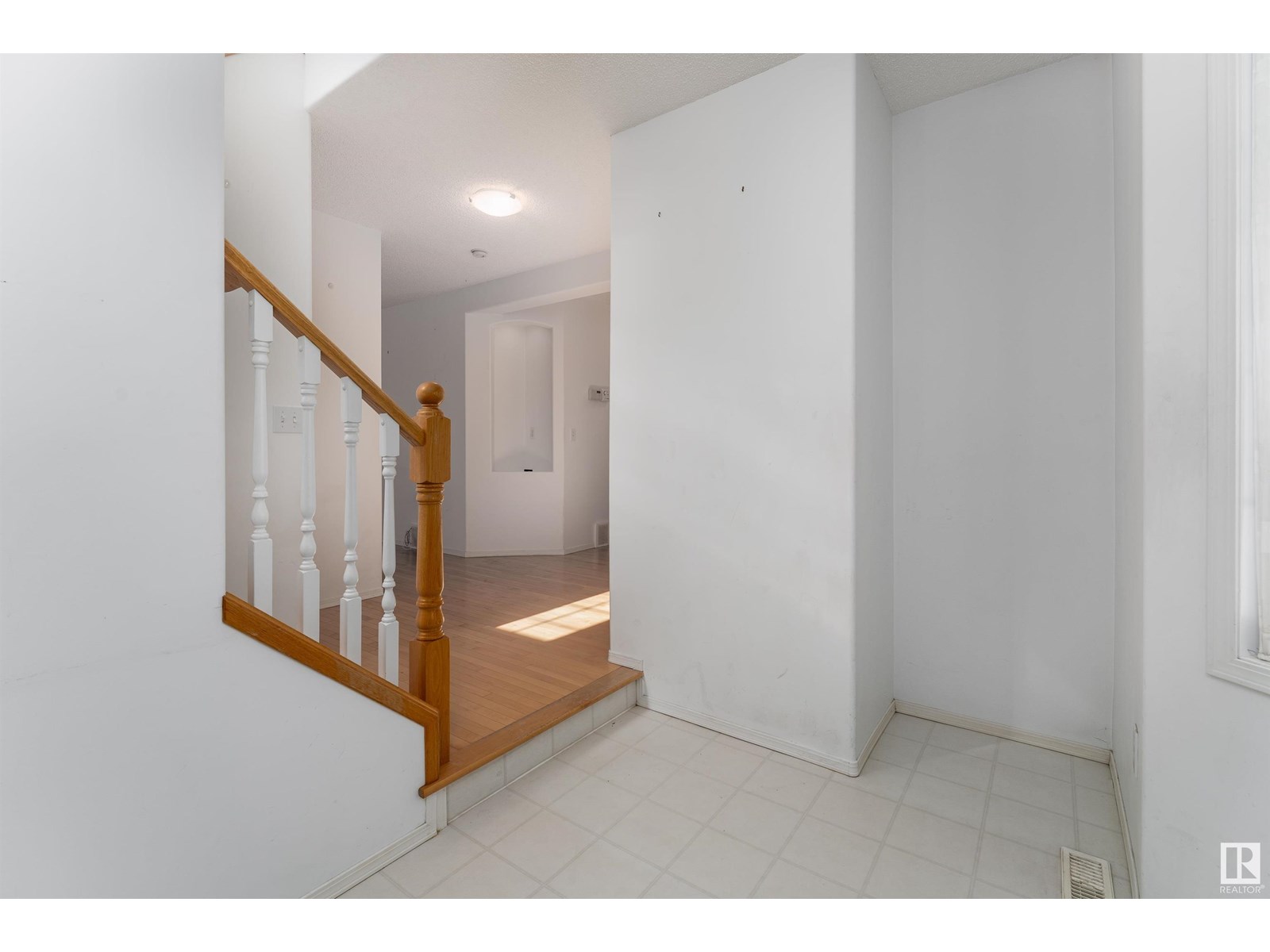 1027 GRAHAM CO NW